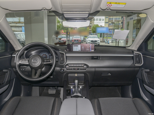 Comodo SUV a benzina 2023 CX-50 con specchio retrovisore elettrico e volante sinistro