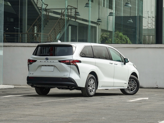 2022 1.5L Clean Version 4 porte 5 posti Sedana ibrida a benzina con touch screen