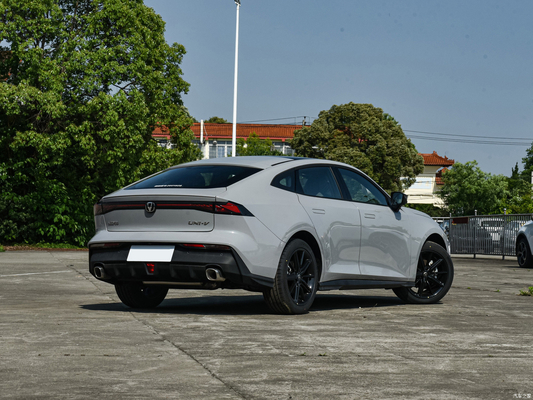 2023 Changan Uni-v 1.5T hatchback berlina a benzina con controllo di velocità ACC come immagine