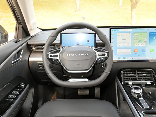 Wuling Xingguang 2023 150 Advanced Hybrid Sedan 4 porte 5 posti 105KM Pure Electric Range
