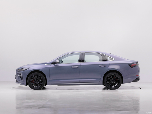 Geely Preface L 1.5TD Hybrid Luxury Sedan con 4 cambio in avanti e davanti 1 posteriore 1 radar