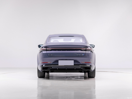 Geely Preface L 1.5TD Hybrid Luxury Sedan con 4 cambio in avanti e davanti 1 posteriore 1 radar