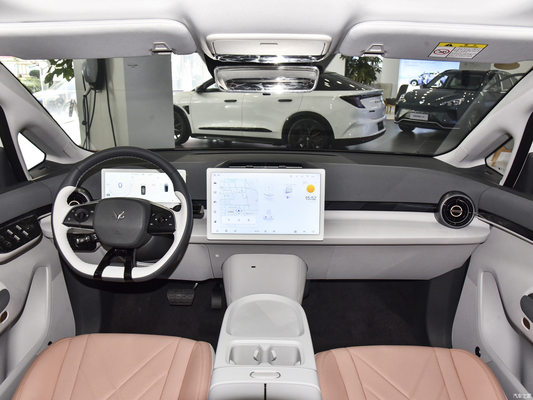 2023MPV ARCFOX KALA Veicolo elettrico a 5 porte e 4 posti con potenza motoria di 200 kW e garanzia