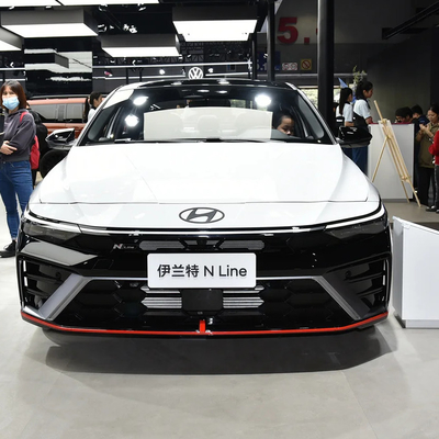 2023 Hyundai Elantra 1.5L CVT LUX Sedan La combinazione perfetta di prestazioni
