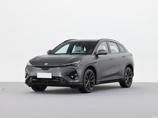 Potente SUV elettrico puro ARCFOX Alpha T5 MAX con 660KM di autonomia e 200KW di potenza motrice