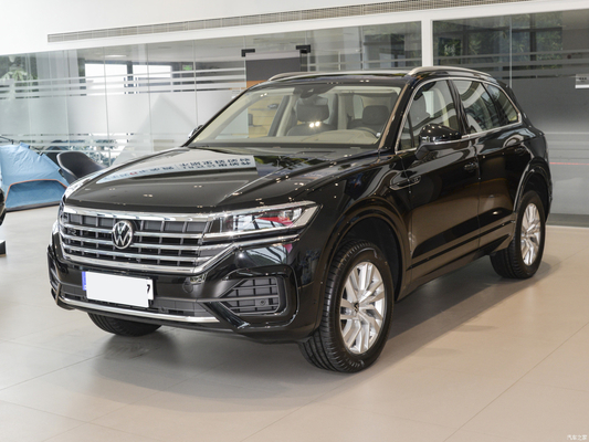 s Top-Performance Touareg 2.0T TSI Ruishang Edition SUV medio e grande da 5 posti