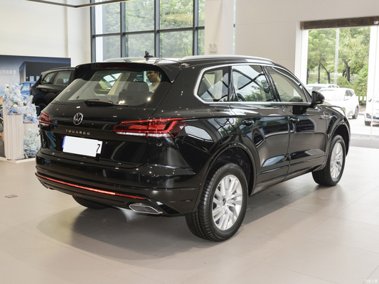 s Top-Performance Touareg 2.0T TSI Ruishang Edition SUV medio e grande da 5 posti