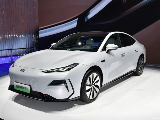 Energy Electric Geely Galaxy E8 Car 4-door-5-seat con 200KW di potenza e interno spazioso