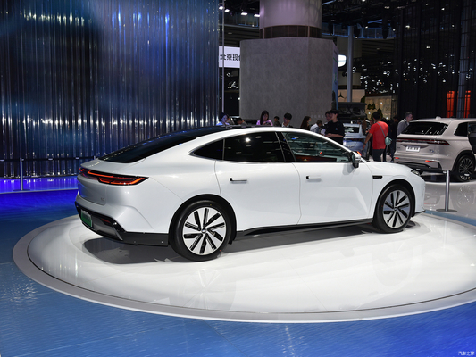 Energy Electric Geely Galaxy E8 Car 4-door-5-seat con 200KW di potenza e interno spazioso