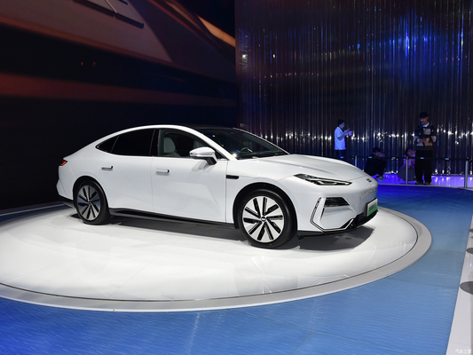Energy Electric Geely Galaxy E8 Car 4-door-5-seat con 200KW di potenza e interno spazioso