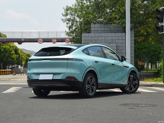 580 km di lunghezza di percorrenza e 755 km di velocità massima 2023 Xpeng G6 Electric Car con 218KW di potenza motrice