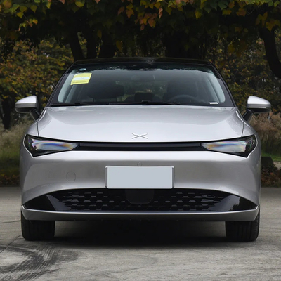 Velocità massima di 170 km 2023 Xpeng P5 500 Veicolo energetico con struttura di carrozzeria a 4 porte e 5 posti