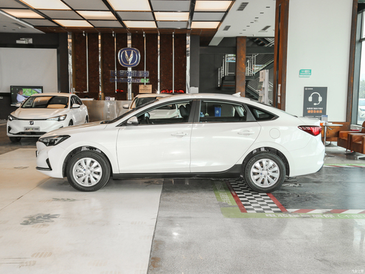 145KM/h Velocità massima Changan Eado EV460 Batteria al litio ferro fosfato Veicolo elettrico