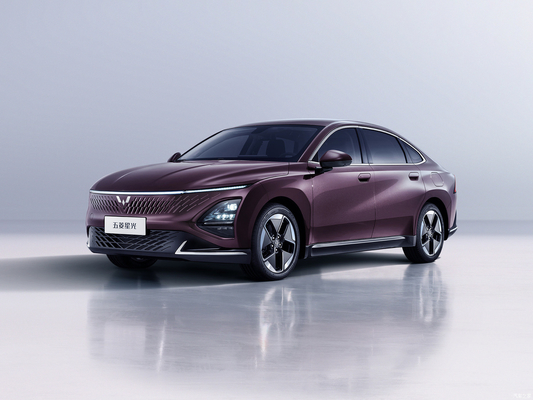 Miglior scelta 2023 Wuling Starlight Sedana elettrica ibrida 4 porte 5 posti monomotore