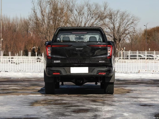 2024 SINOTRUK 2.0T Automatic Diesel 4WD Long-Axis Luxury Pickup Truck con guida a sinistra