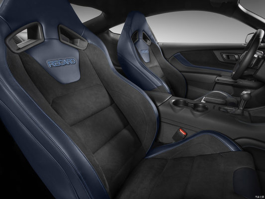 Left Drive Mustang 2024 5.0L V8 Dark Horse Importazione di auto sportiva con tetto rigido 4821*1917*1401