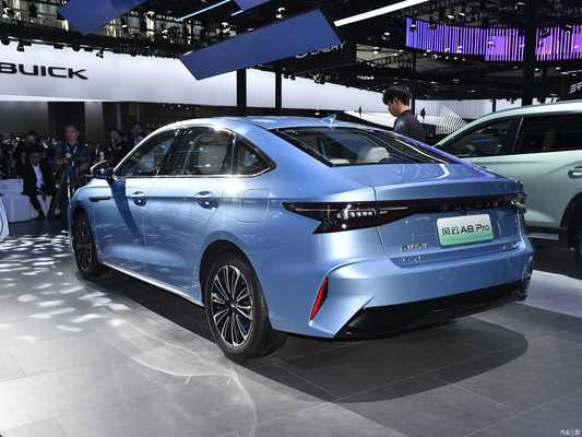 2024 Chery Fengyun A8 127 Yufeng Edition Auto ibrida plug-in Autonomia elettrica pura di 127 km