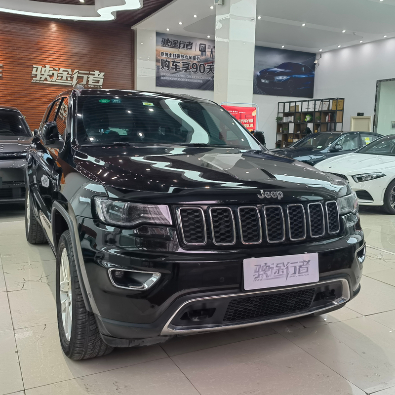 JEEP Grand Cherokee 2017 Modello 3.0L 4X4 AWD Perfetto stato Torsione massima 200-300Nm