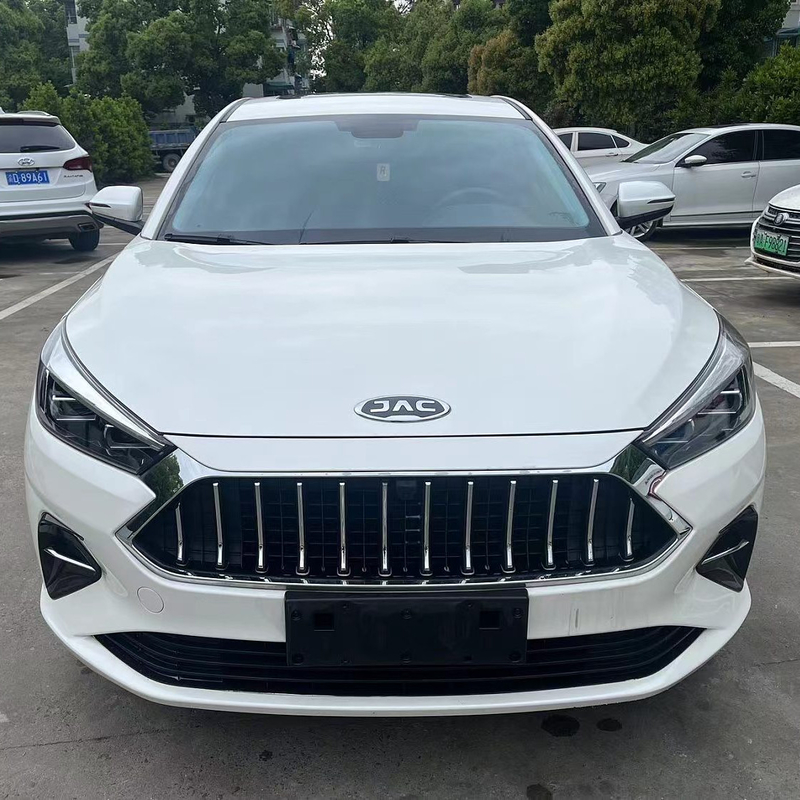 Usata 2020 JAC J7 A5 1.5T 2WD Auto usata 5 porte 5 sedili 50-80L Capacità del serbatoio del carburante