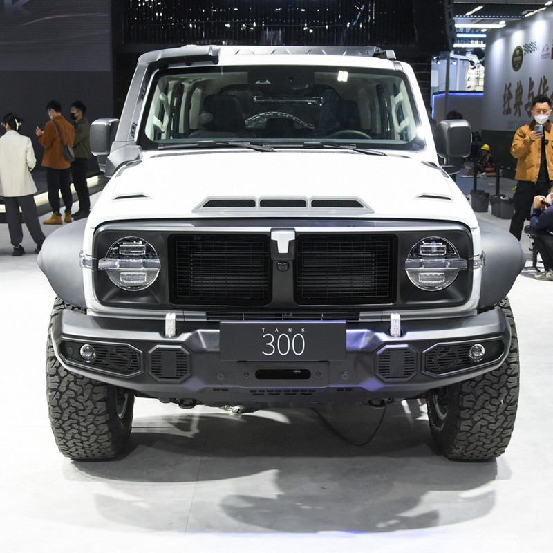2023 GWM Off-road Tank 300 SUV Auto 2.0T Carburante a benzina 4WD Equipaggiato con fari a LED