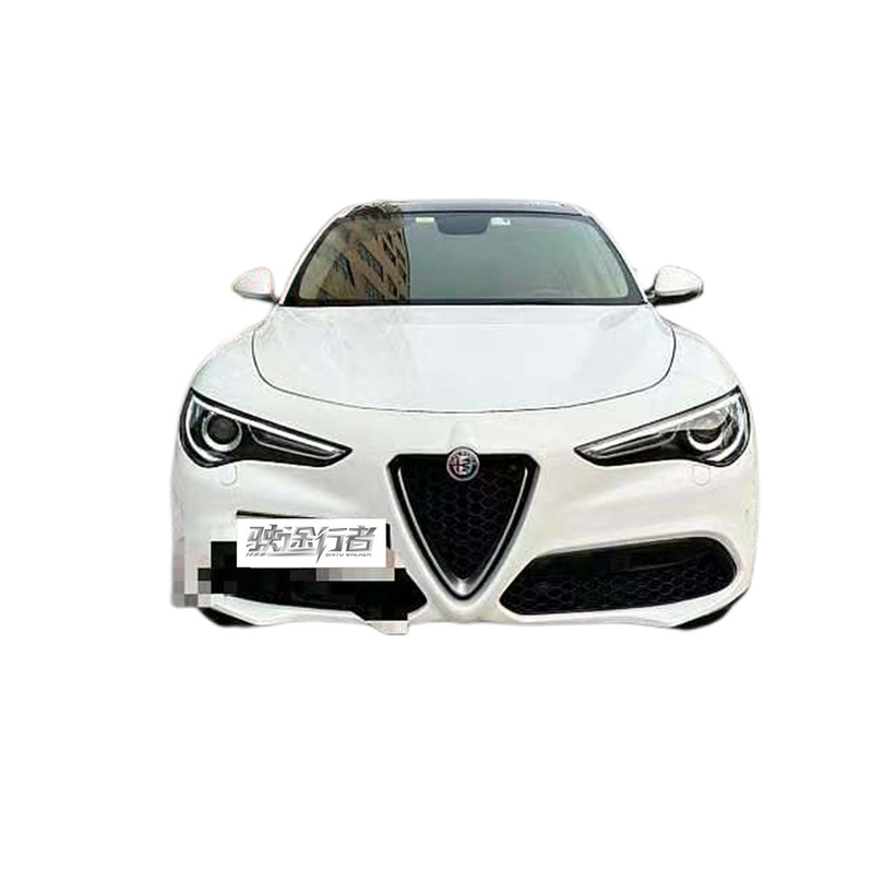 Capacità del serbatoio 64L Alfa Romeo Stelvio Q4 Sport Suv in buone condizioni velocità massima 230KM/h