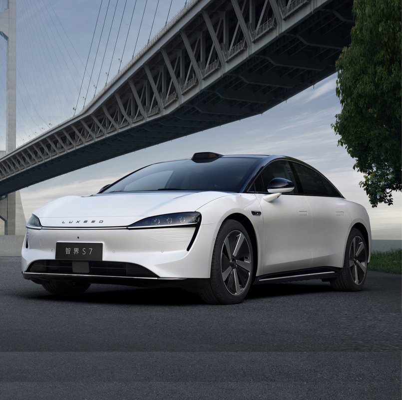 210 KM/h Velocità massima Huawei Chery LUXEED S7 Electric Auto Sedan 4 porte 5 posti ibrido