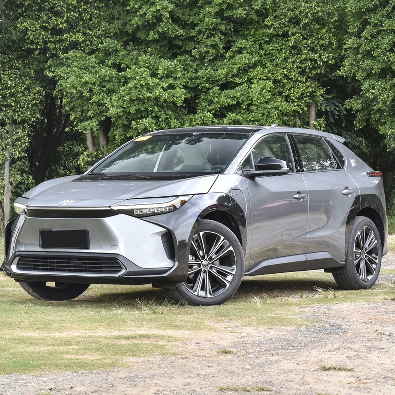 2024 Toyota Bz4x 4WD SUV elettrico con 560KM Range 160KM/h Velocità massima 4690*1860*1650mm
