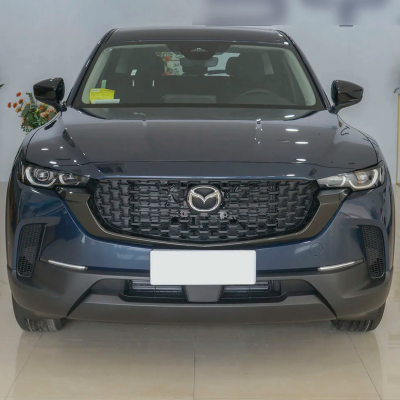 Comodo SUV a benzina 2023 CX-50 con specchio retrovisore elettrico e volante sinistro
